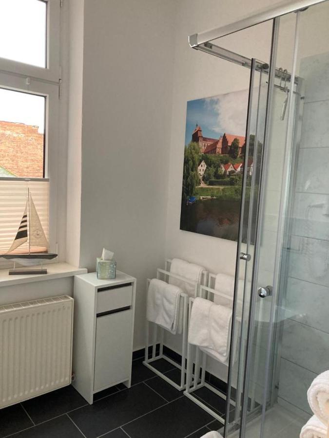 Das Bilderbuchcafe - Ferien - Apartment No 3 - Markt 7 Havelberg Eksteriør billede