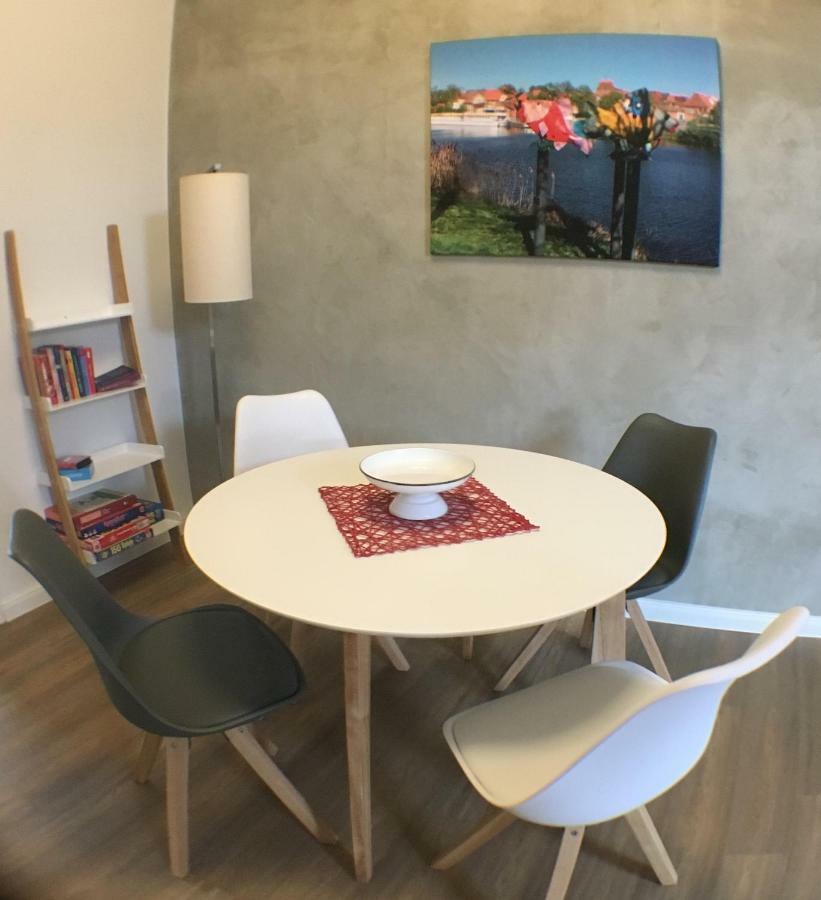 Das Bilderbuchcafe - Ferien - Apartment No 3 - Markt 7 Havelberg Eksteriør billede