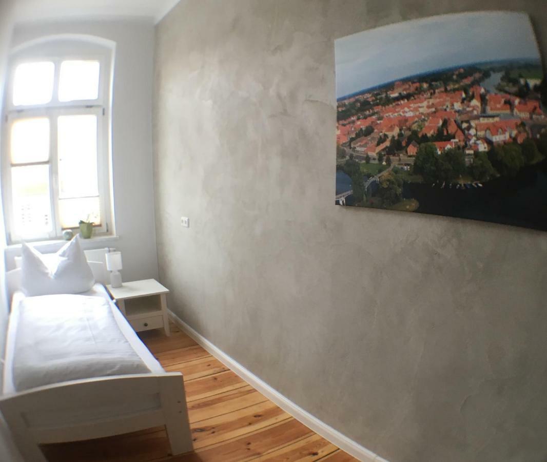 Das Bilderbuchcafe - Ferien - Apartment No 3 - Markt 7 Havelberg Eksteriør billede
